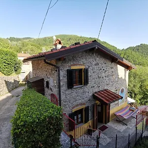 Chalet Deliziosa Casetta Sull'appennino Toscano, Montefegatesi